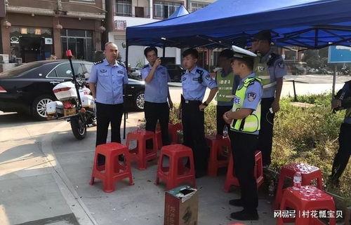 吃瓜群众打交警,交警执法遭遇“吃瓜群众”围观的尴尬瞬间